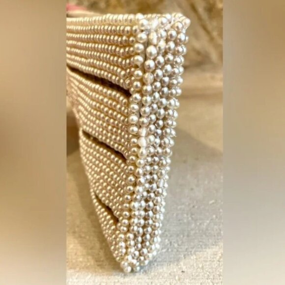 Vintage 1950s beaded faux pearl purse clutch with silver stripes and zipper - Picture 12 of 15